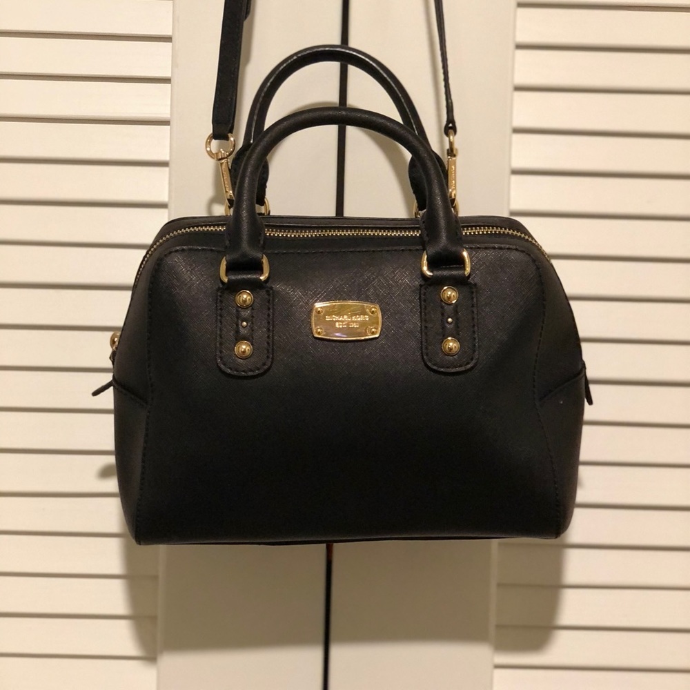 Michael Kors cross body purse with handles